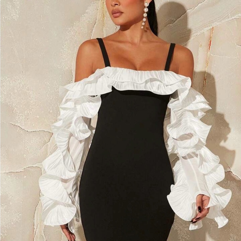 SHEIN Off-Shoulder Black and White Ruffle Dress